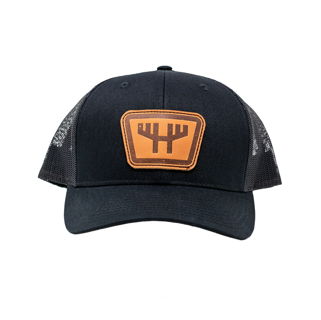 huntr h logo black hat front